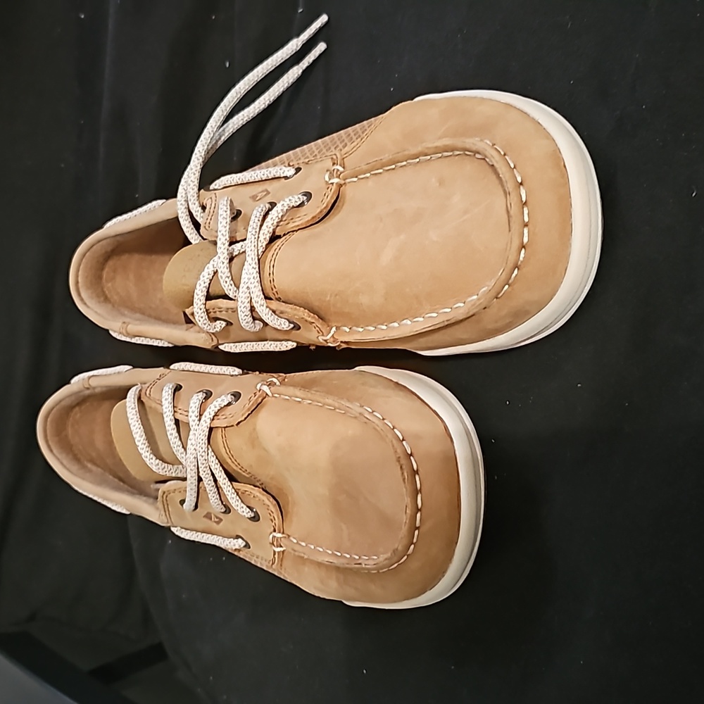Boys Sperry's Gamefish